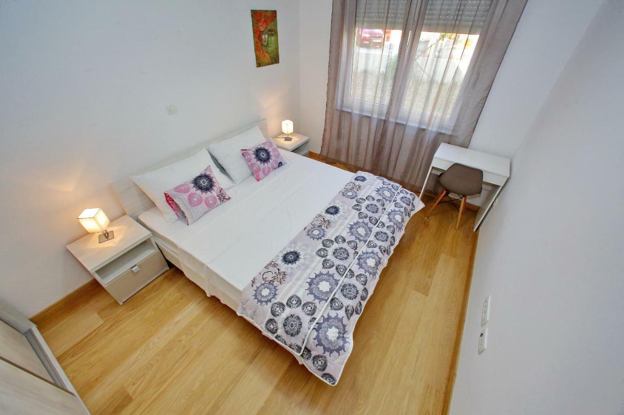 Luxury Apartments Sikiric_2 With Fantastic View On The Sea Bibinje Bagian luar foto